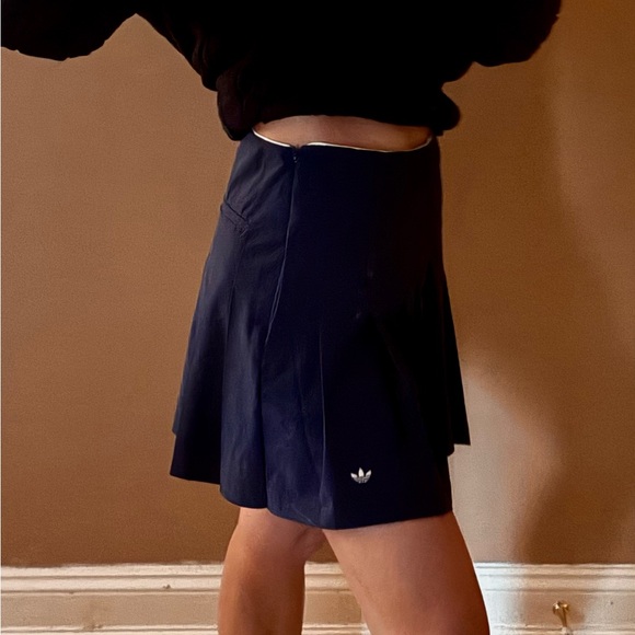 Adidas Navy Golf Skirt - Picture 3 of 10